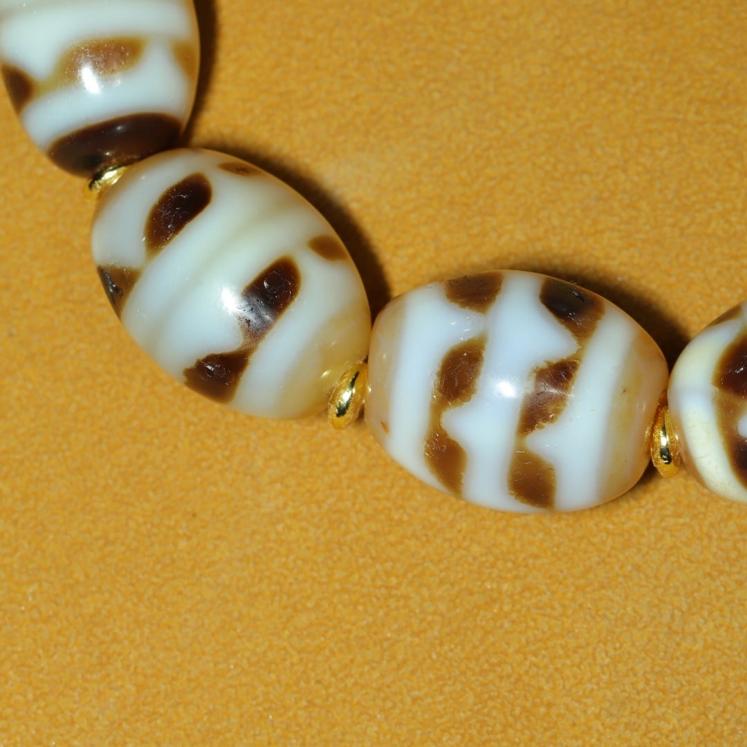 An Exquisite Dzi Bead Bracelets - 6