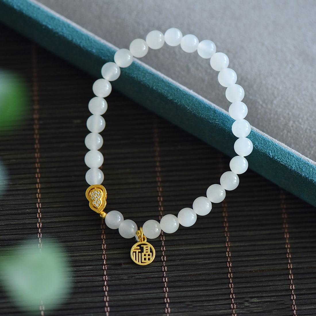 An Exquisite White Jade Bracelets - 5