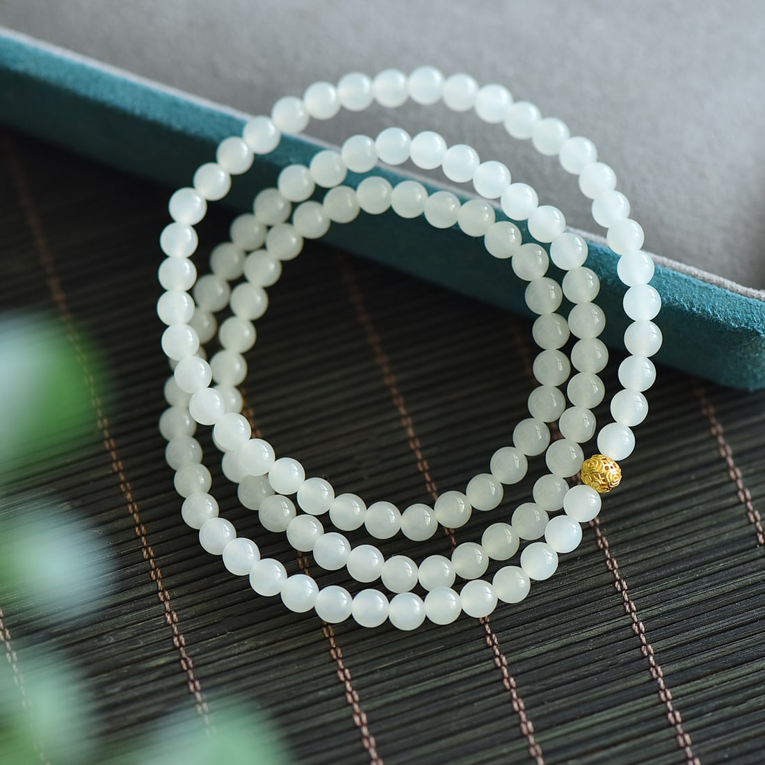 An Exquisite White Jade Bracelets - 4