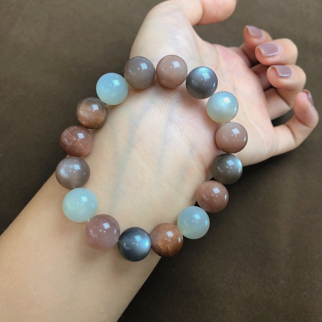 An Exquisite Moonstone Bracelets - 2