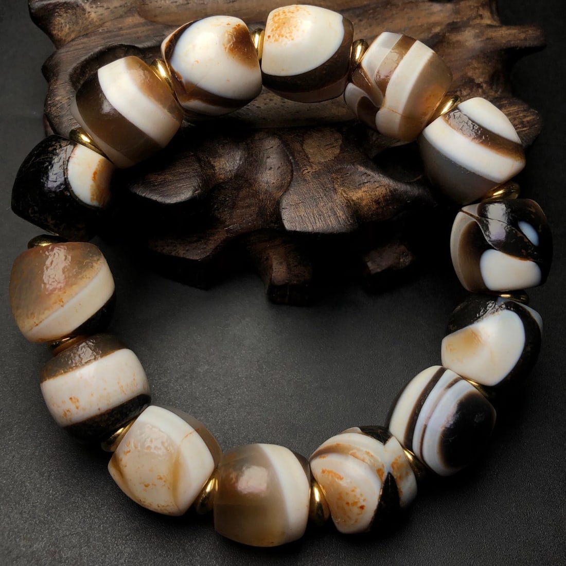 An Exquisite Agate Bracelets - 4