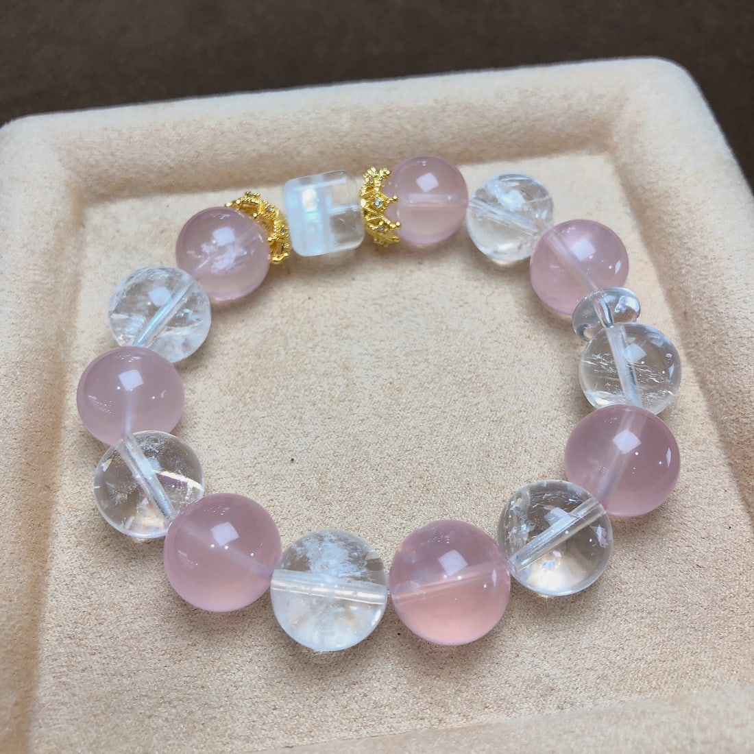 An Exquisite Crystal Bracelets - 8