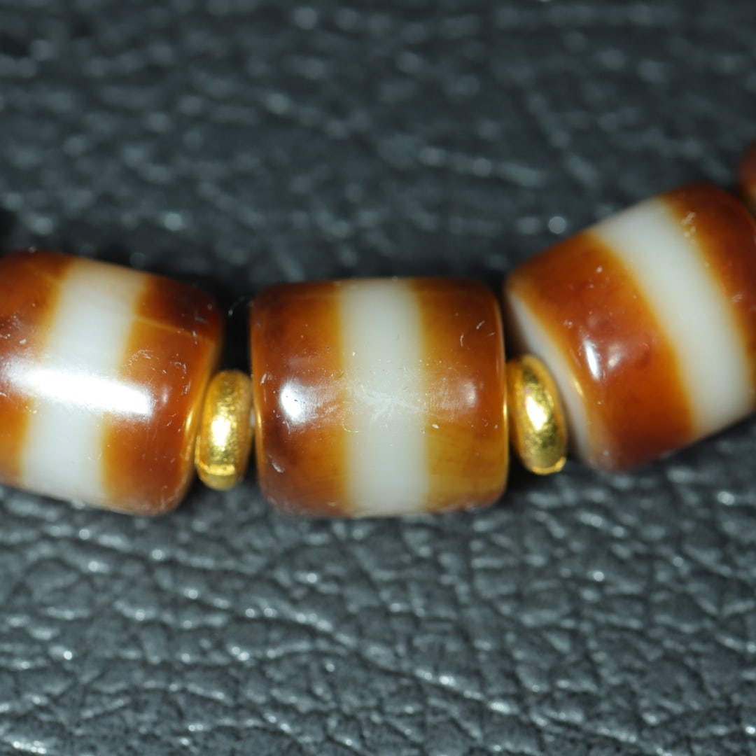 An Exquisite Dzi Bead Bracelets - 6