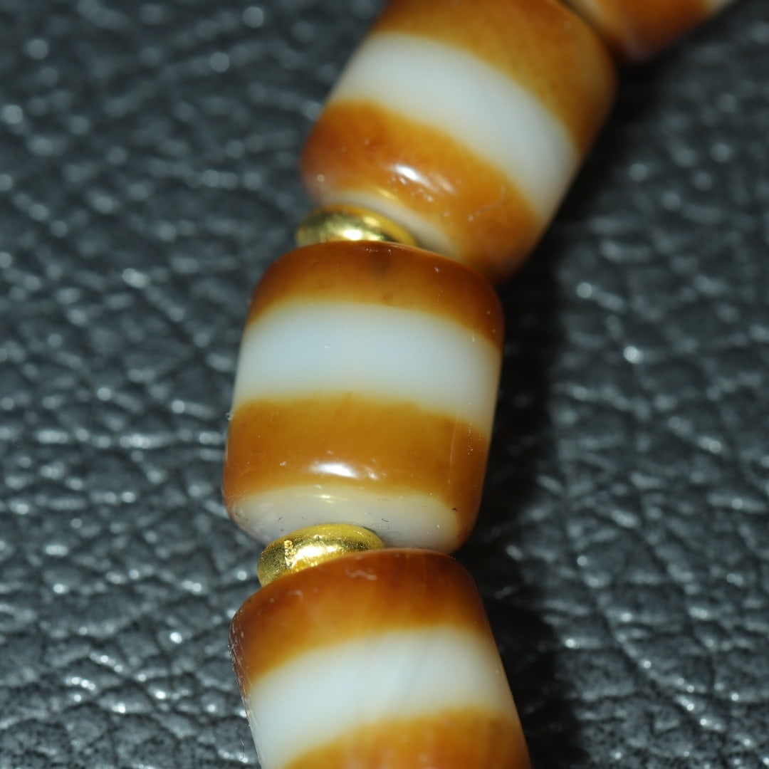 An Exquisite Dzi Bead Bracelets - 7