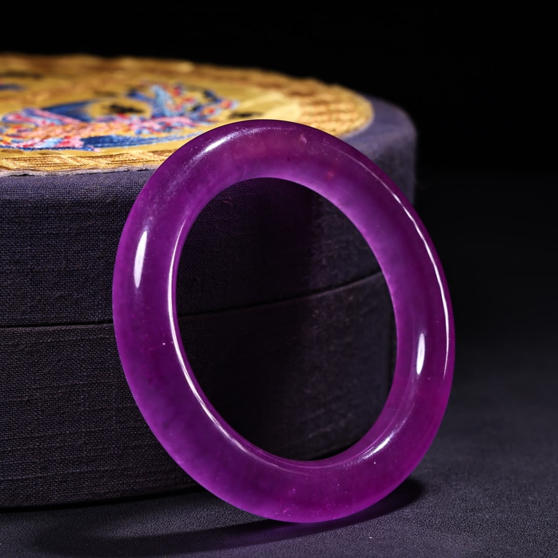 A Exquisite Violet Jadeite Bracelets - 3
