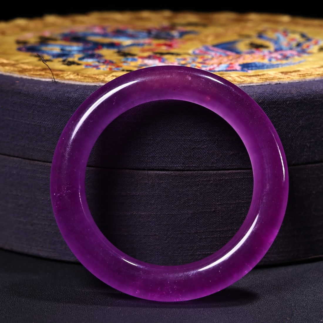 A Exquisite Violet Jadeite Bracelets - 4