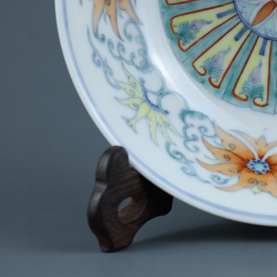 A Exquisite Doucai Lotus Pattern Bowl - 4