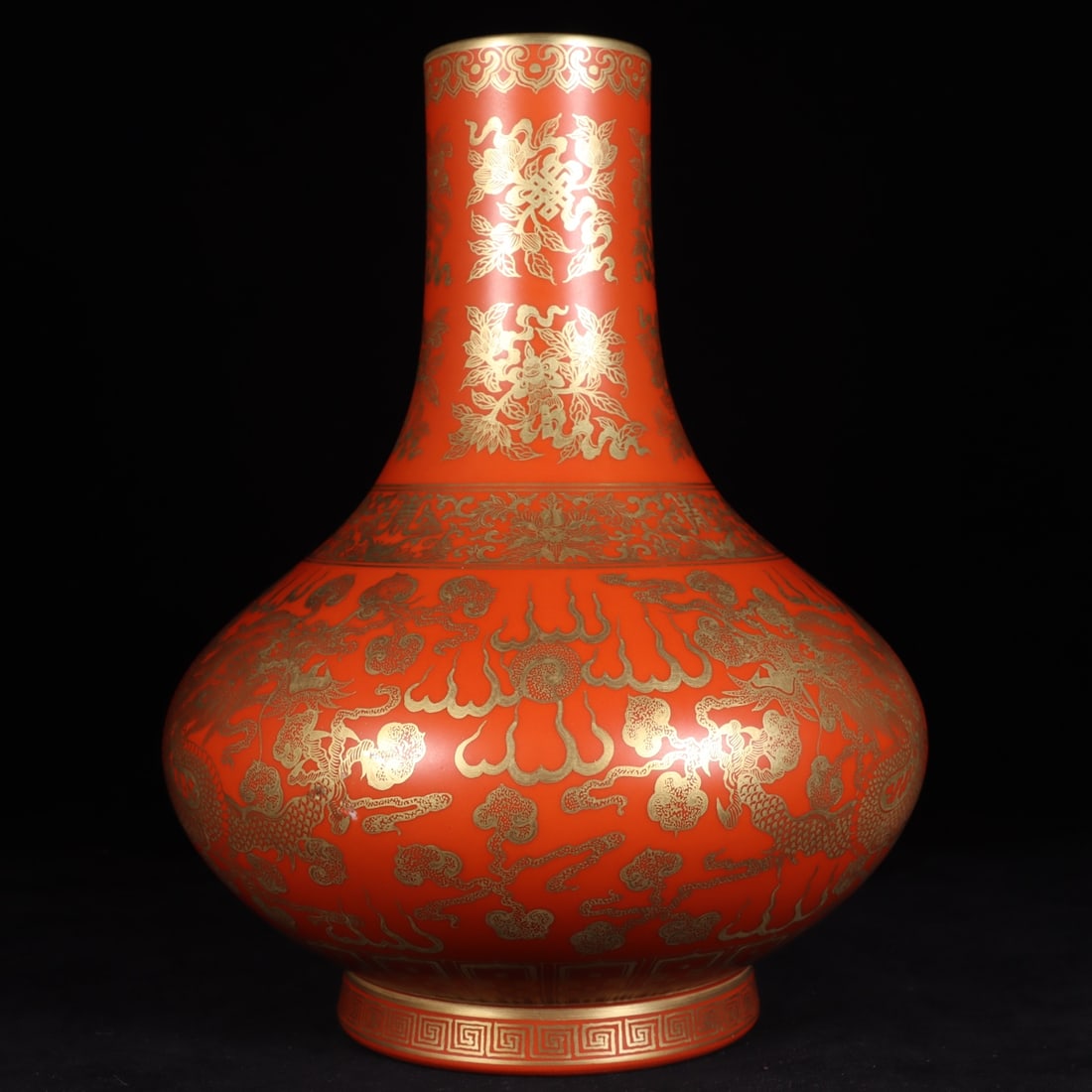 A Exquisite Iron-Red Painted Gold Dragon Pattern Vase (1 of 9)