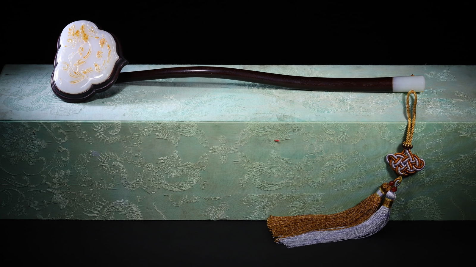 A Exquisite Hotan White Jade Inlaid Redwood Ruyi Ornament: A Exquisite Hotan White Jade Inlaid Redwood Ruyi Ornament,Qing Dynasty, China,Size:41cmx10.4cmx6.5cmx1.6cm,Weight:268g ????????????,????