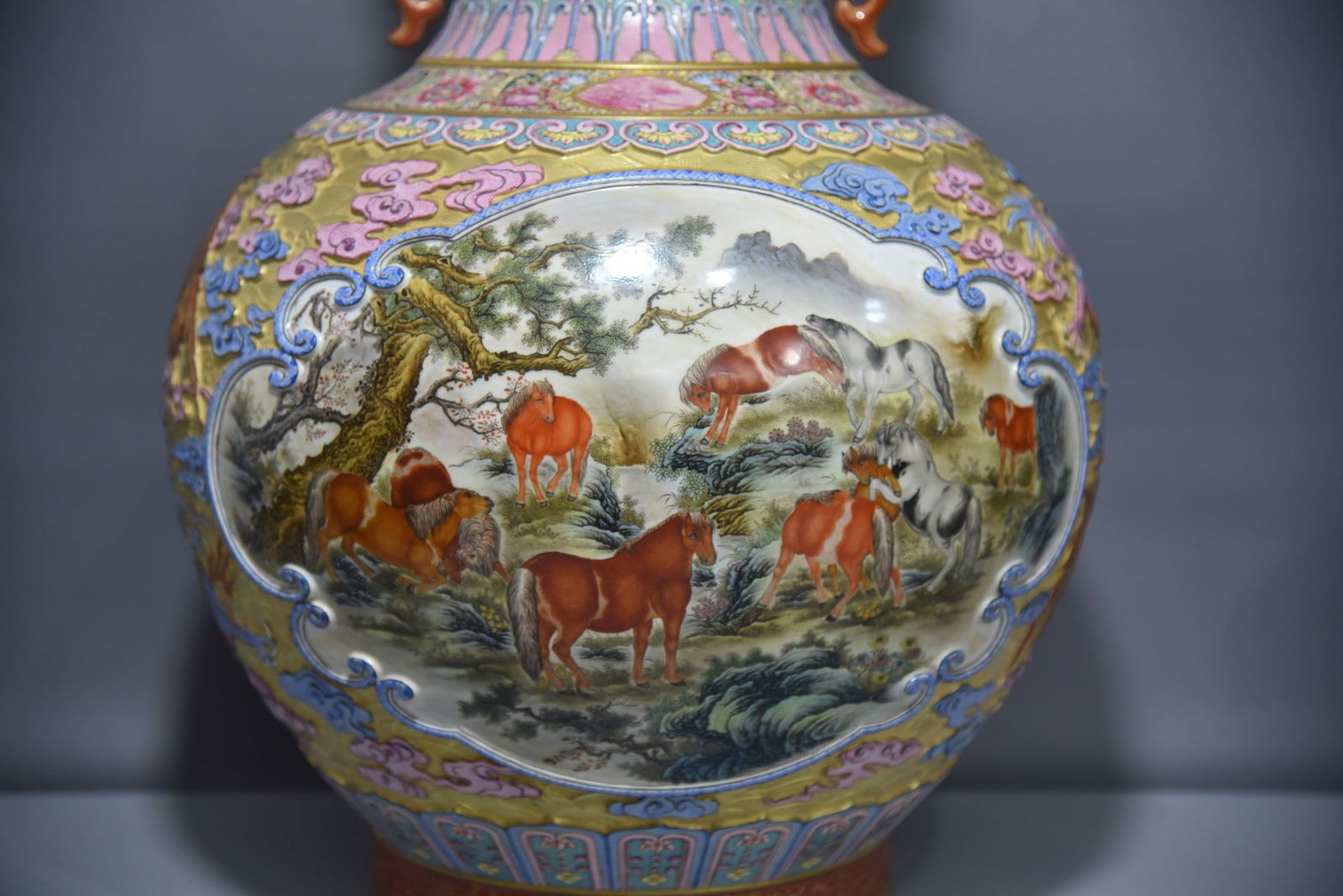 A Exquisite Enamel Deer Pattern Dragon-Ears Vase - 4