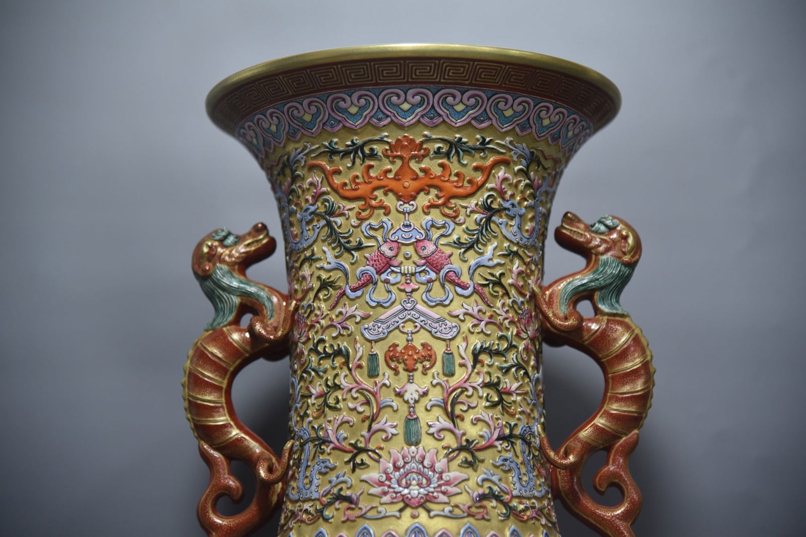 A Exquisite Enamel Deer Pattern Dragon-Ears Vase - 7