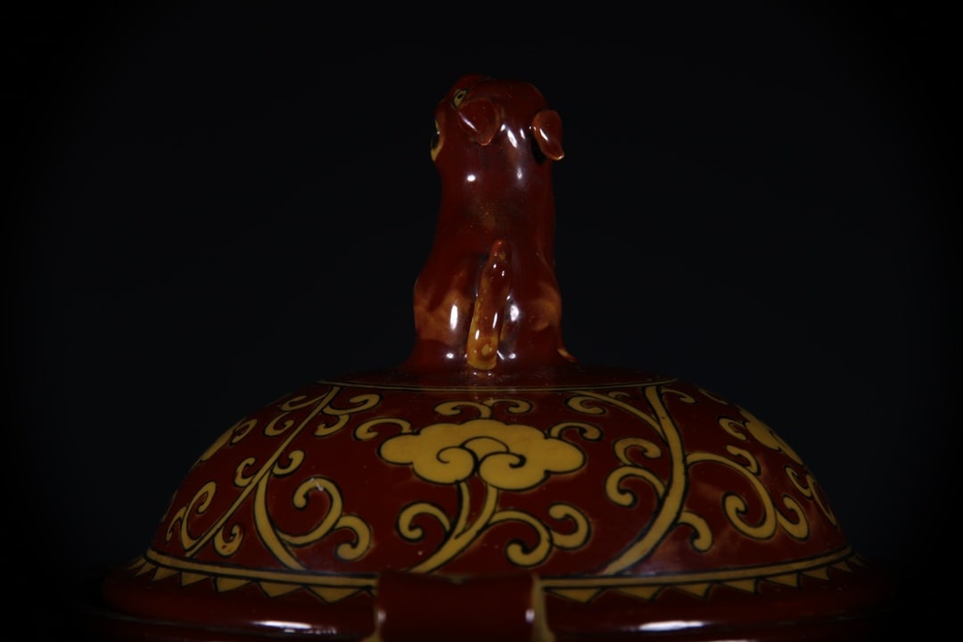 Red Ground Flower Pattern Censer - 3
