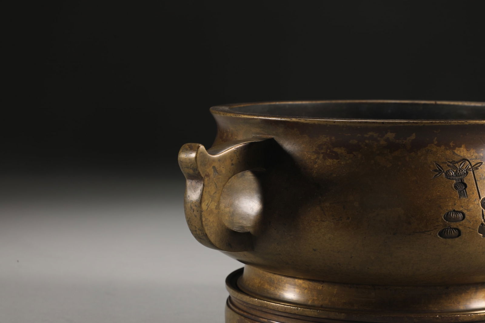 A Exquisite Coppery Flower Pattern Double-Ears Censer - 9