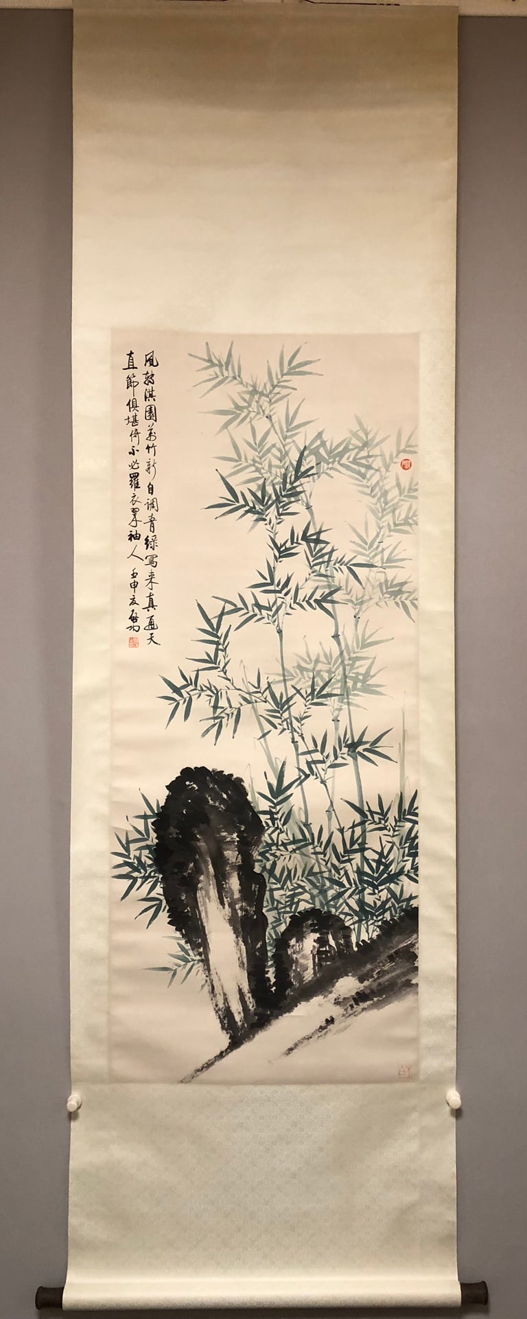 A Chinese Vertical Scroll Ink Painting of Bamboos on Paper: A Chinese Vertical Scroll Ink Painting of Bamboos on Paper,Modern Time of China,Qi Gong,Size:54cmx132cm ??????????????,???,???