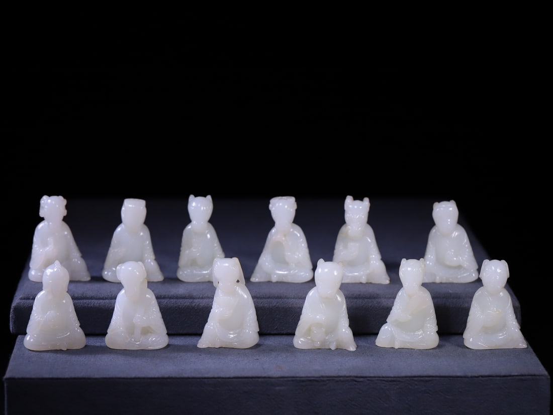 A Exquisite A Set of Hotan Jade Chinese Zodiac Ornament: A Exquisite A Set of Hotan Jade Chinese Zodiac Ornament,Qing Dynasty, China,Size:3cmx1.4cmx4.3cm,Weight:271.7g ???????????,????