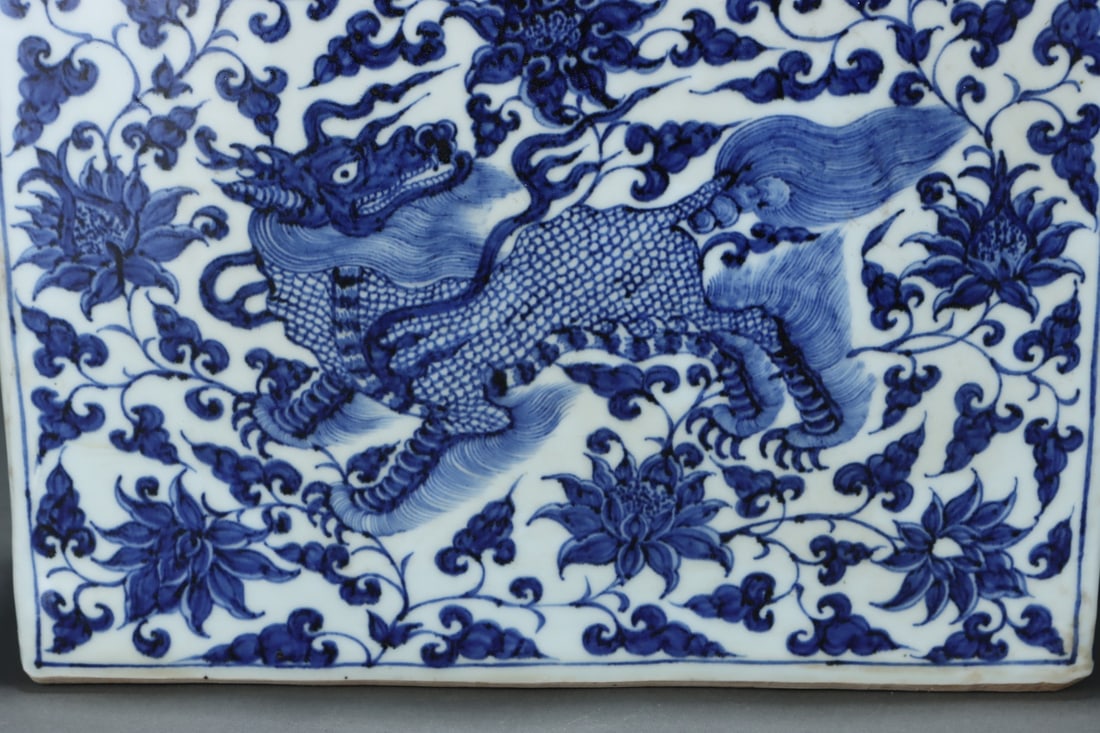 A Exquisite Blue and White Kylin Pattern Ewer - 6