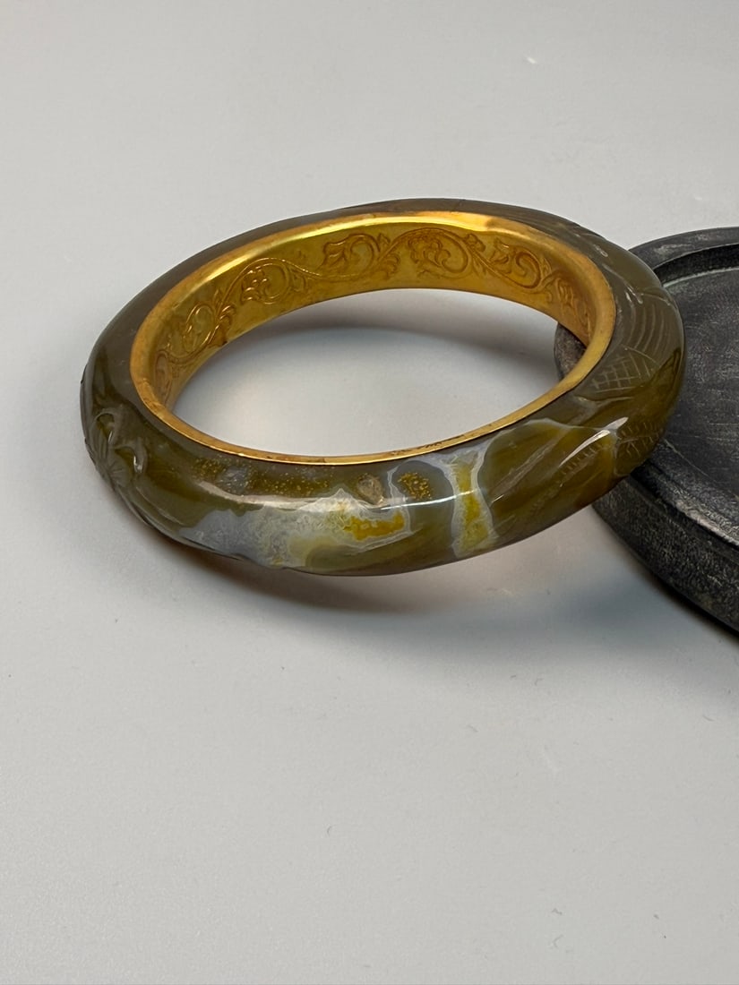 A Exquisite Agate Bracelet - 9