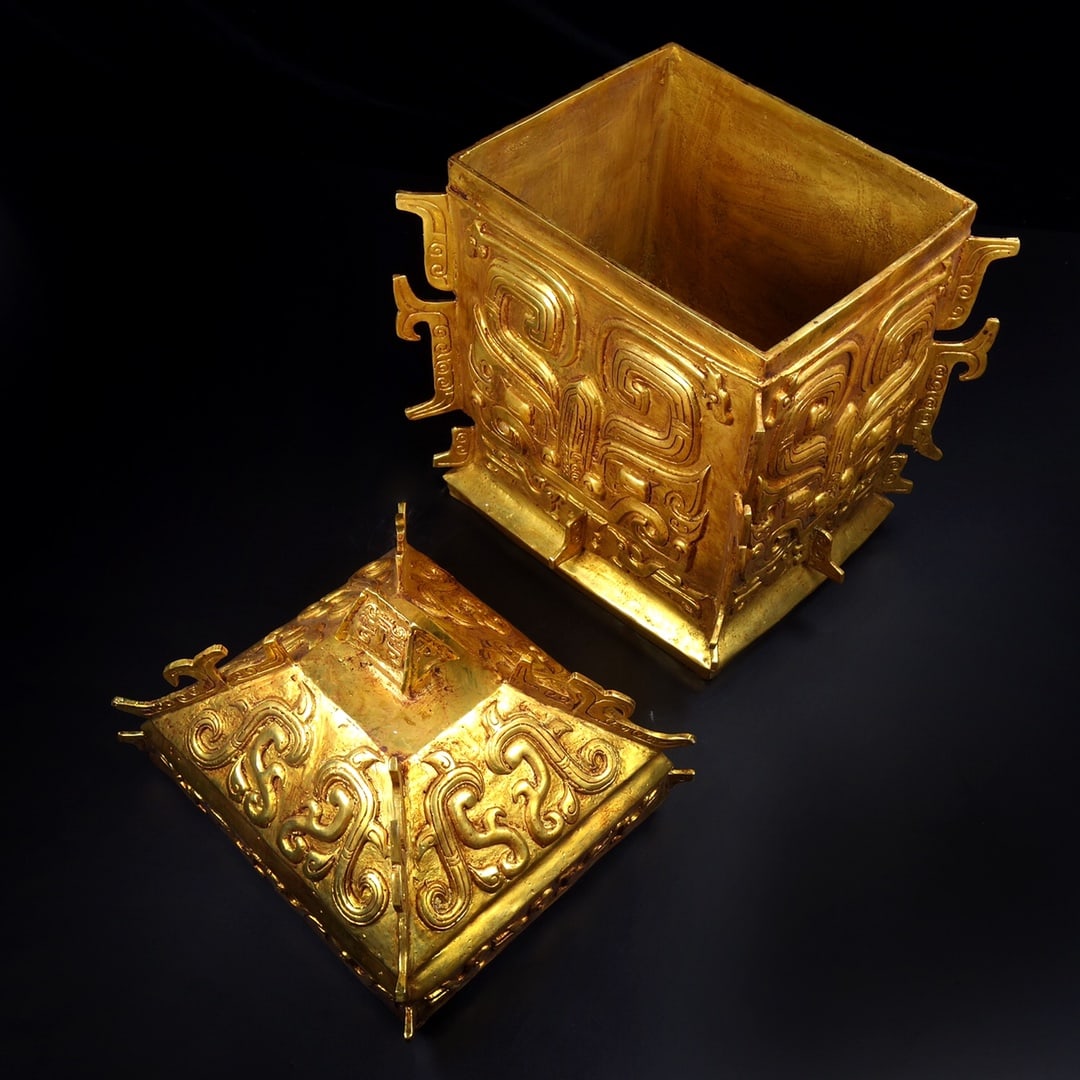 A Exquisite Gilt Bronze Beast-Face Pattern Box - 3