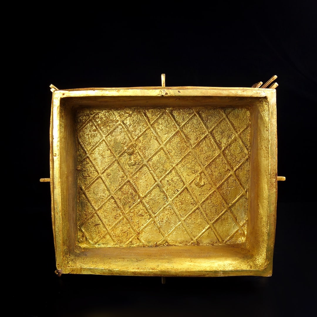 A Exquisite Gilt Bronze Beast-Face Pattern Box - 6