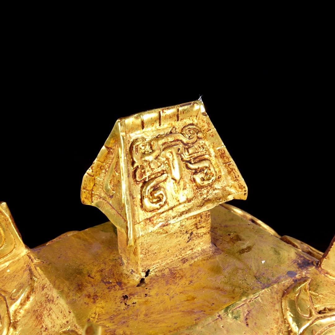 A Exquisite Gilt Bronze Beast-Face Pattern Box - 9