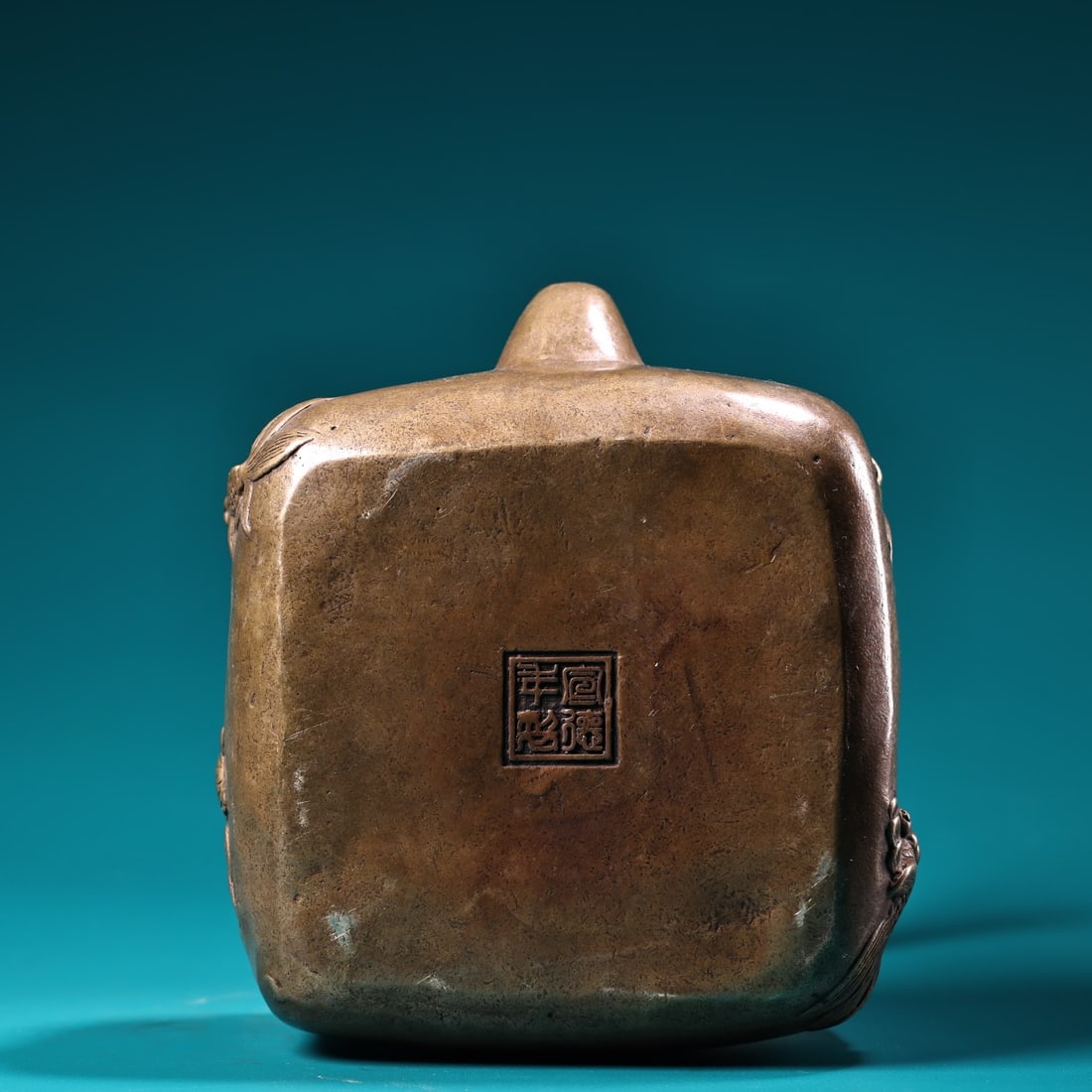 A Exquisite Bronze Carved Fish Pattern Teapot - 10