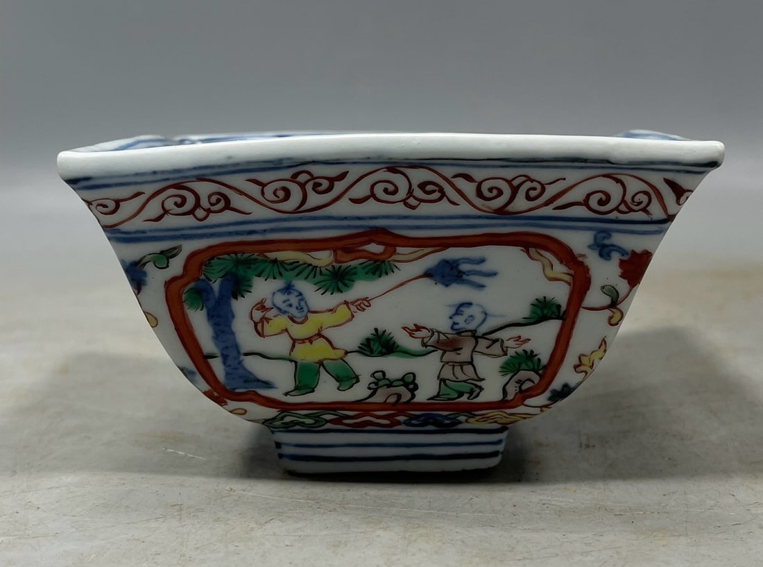Doucai Figures Pattern Bowl: Doucai Figures Pattern Bowl,Ming Dynasty, China,Jiajing Six-character Mark,Size:7cmx11cm ??????,????,??????