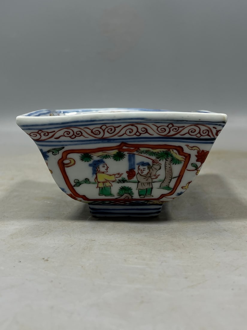 Doucai Figures Pattern Bowl - 3