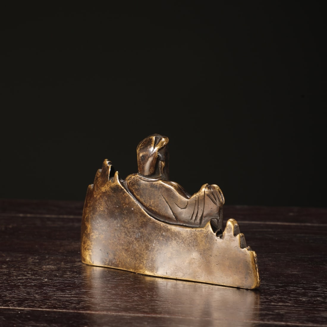 A Exquisite Coppery Figures Brush Holder - 4