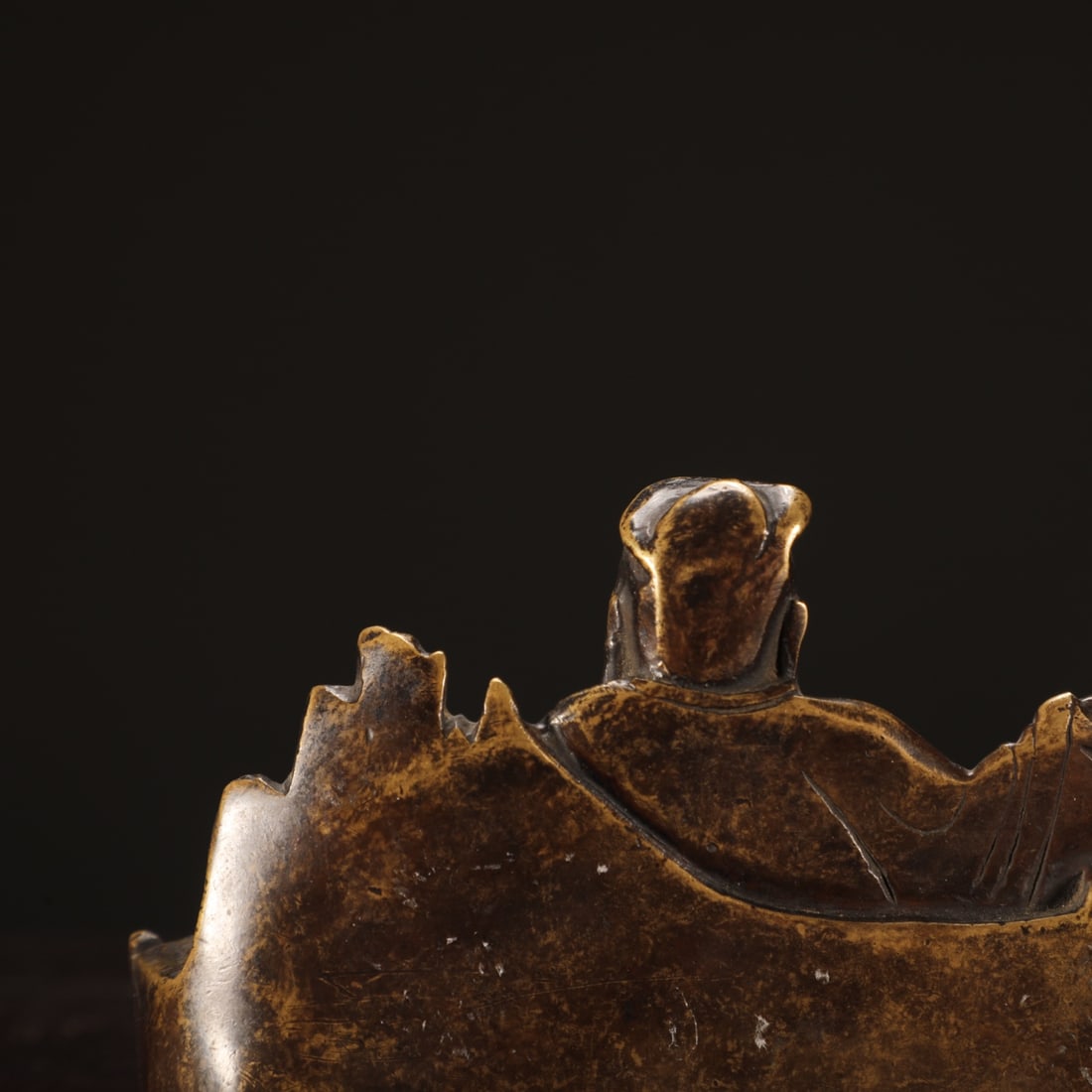 A Exquisite Coppery Figures Brush Holder - 7