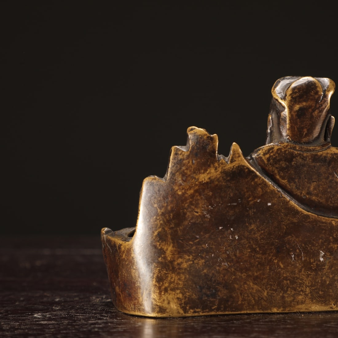 A Exquisite Coppery Figures Brush Holder - 8