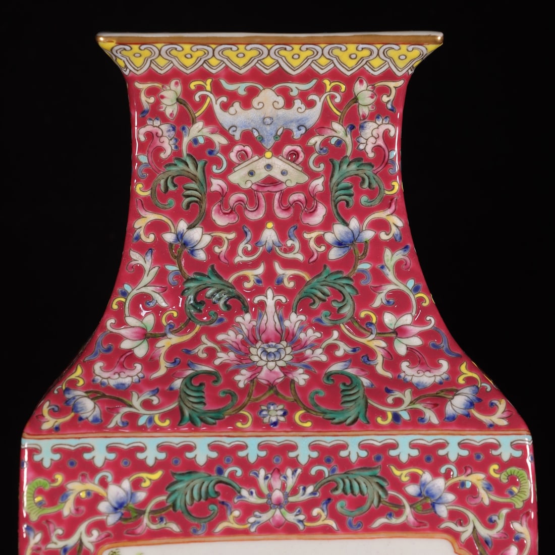 A Exquisite Ruby Red Ground Famille-Rose Figures Pattern Vase - 2