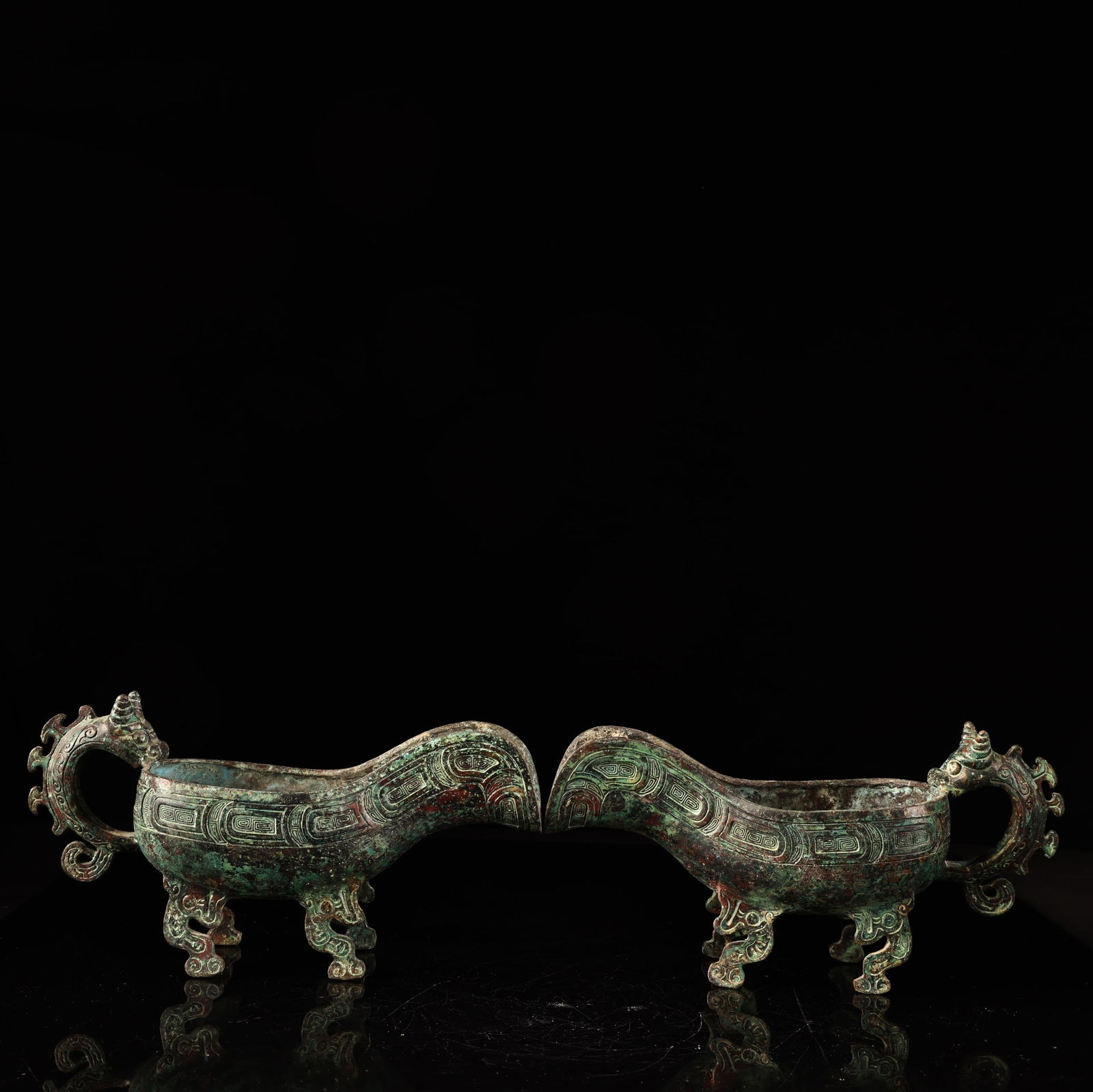 A pair of Exquisite Bronze Bronze Wine Cup: A pair of Exquisite Bronze Bronze Wine Cup,Han Dynasty, China,Size:13cmx26cm,Weight:1000g ??????????,????