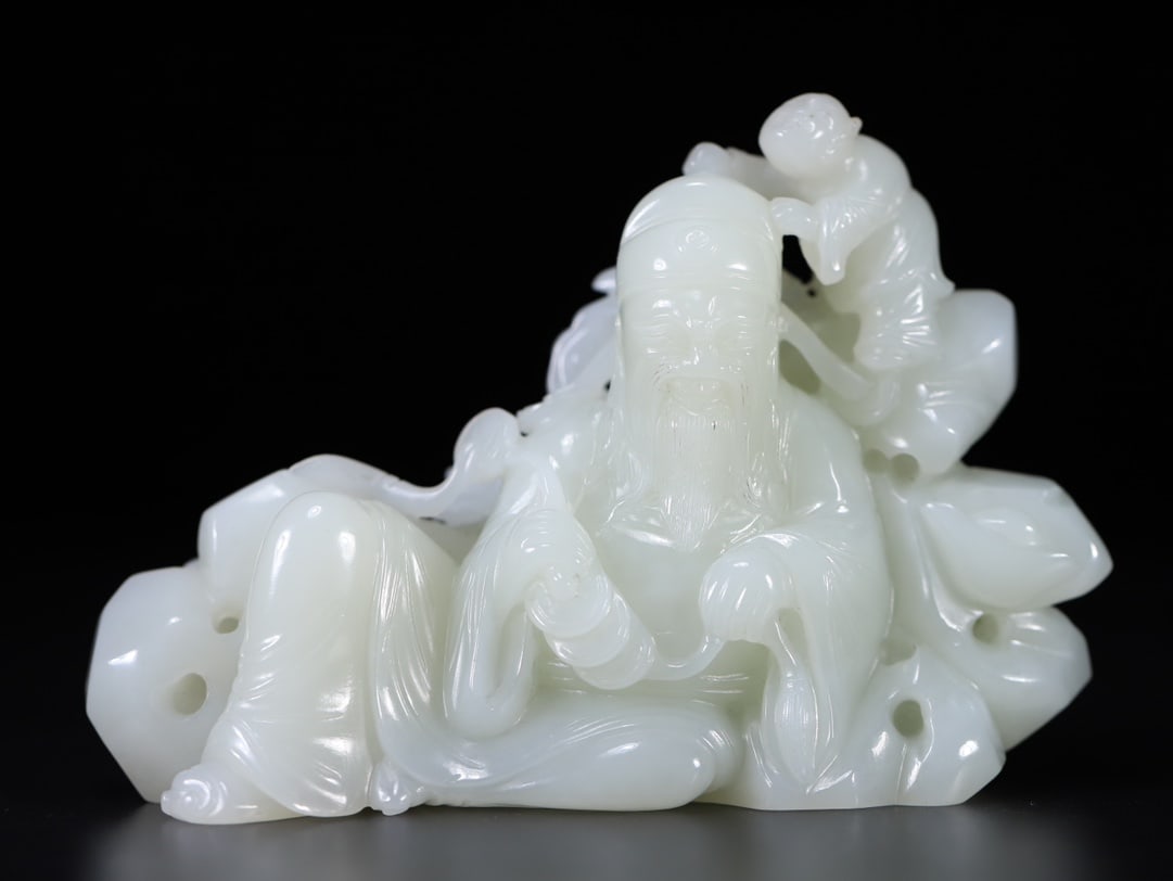 A Exquisite Hotan Jade Figures Ornament (1 of 9)