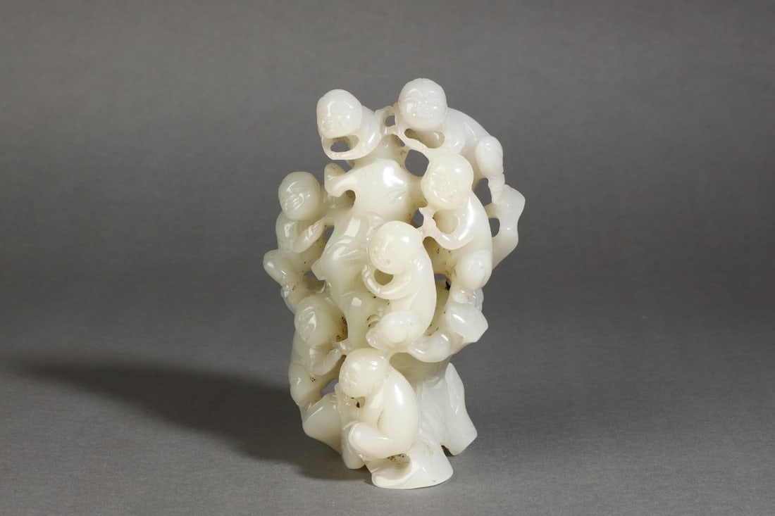 A Exquisite Hotan Jade Figures Ornament: A Exquisite Hotan Jade Figures Ornament,Qing Dynasty, China,Size:9cmx14cm,Weight:740g ????????,????