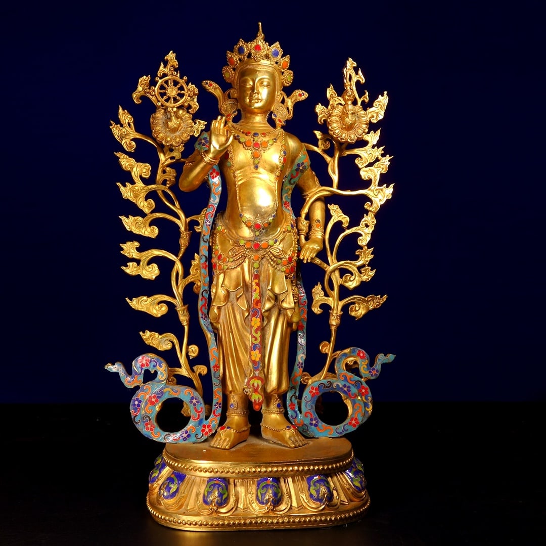 A Exquisite Gilt Bronze Buddha Statue: A Exquisite Gilt Bronze Buddha Statue,Qing Dynasty, China,Size:57cmx33cm,Weight:8561g ???????,????