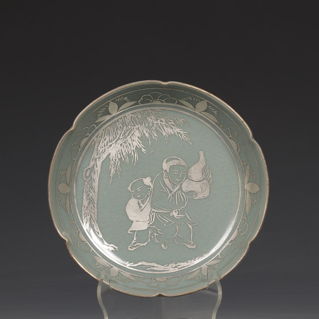 A Exquisite Ru Yao Sky Blue Glazed Figure Pattern Plate: A Exquisite Ru Yao Sky Blue Glazed Figure Pattern Plate,Song Dynasty, China,With Mark,Size:4cmx14.8cm ???????????,????,??