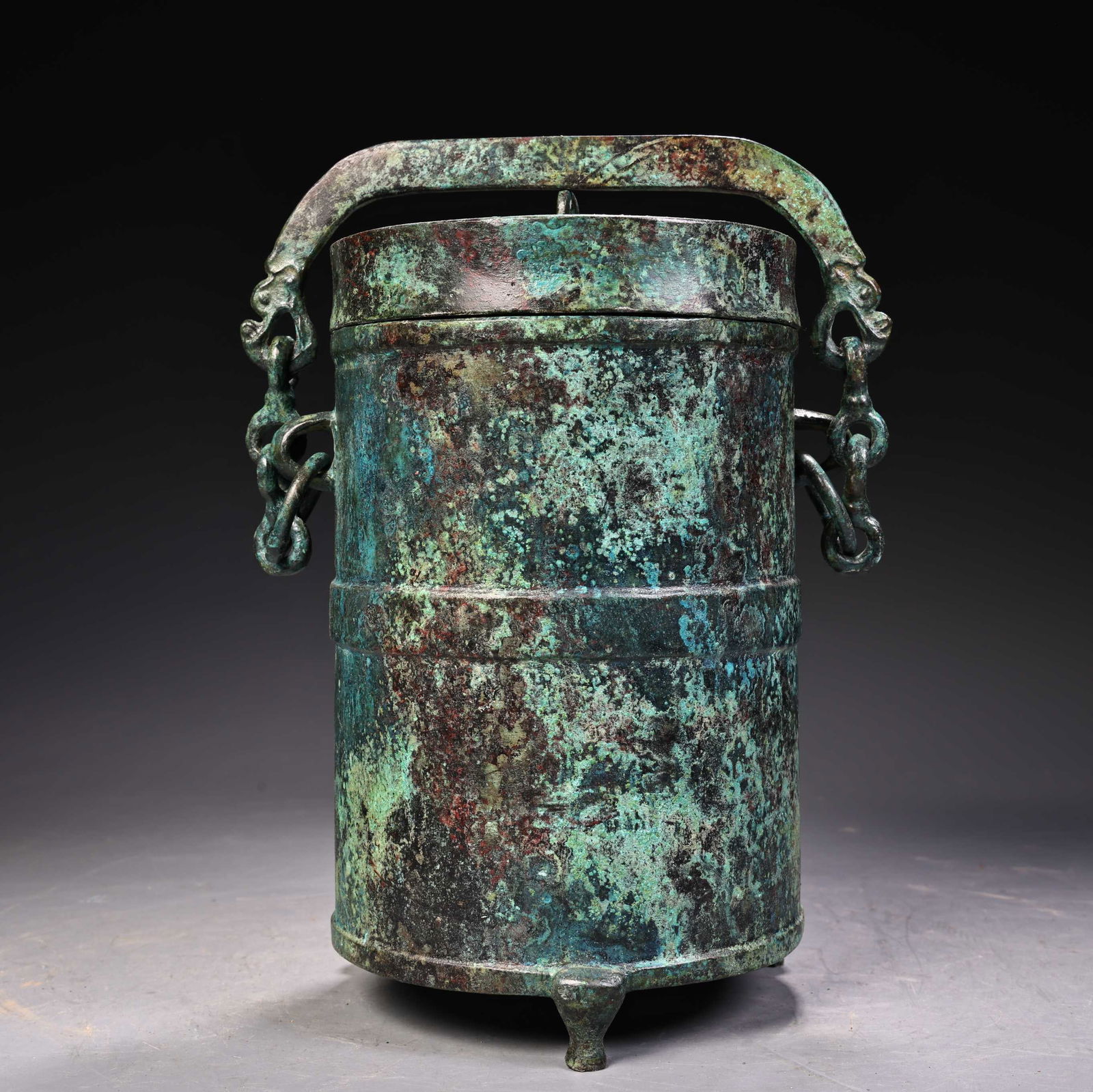 An Archaic Bronze Lifting Beam Chain Round Granary Jar: An Archaic Bronze Lifting Beam Chain Round Granary Jar,Han Dynasty, China,Size:19cmx12cm,Weight:1600g ??????????????,????