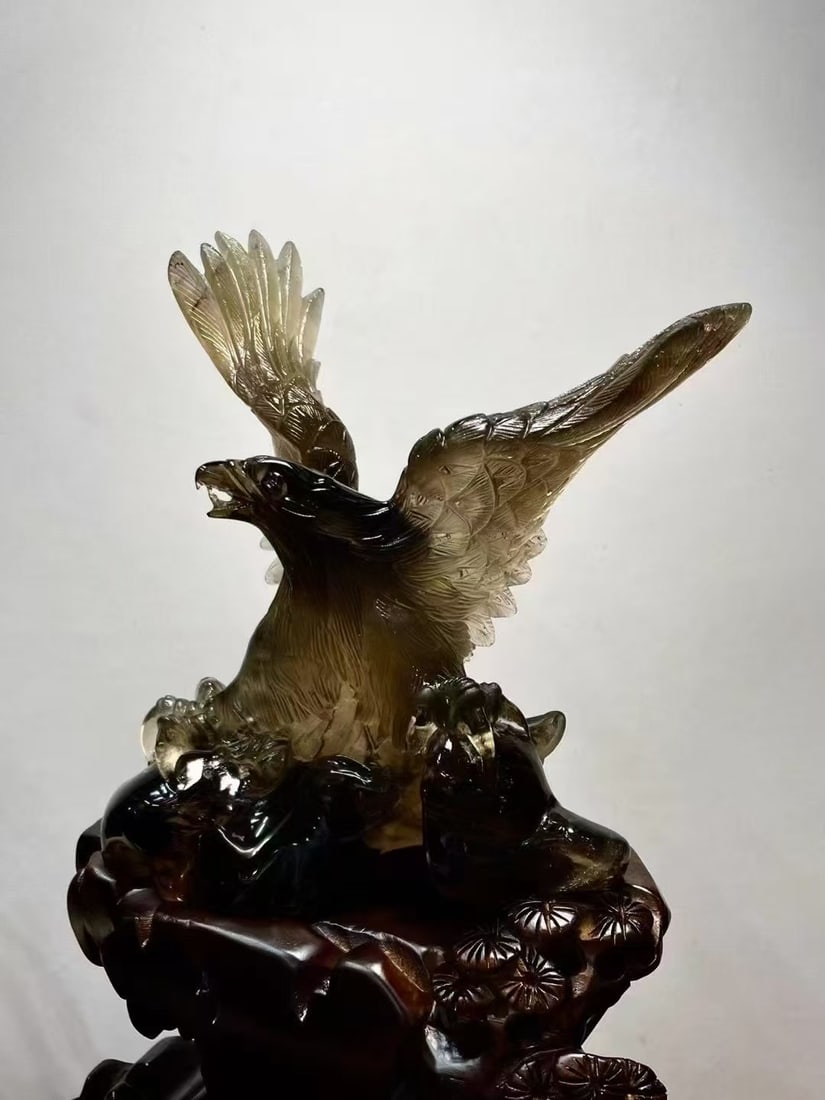 A Exquisite Crystal Carved Eagle Ornament - 4