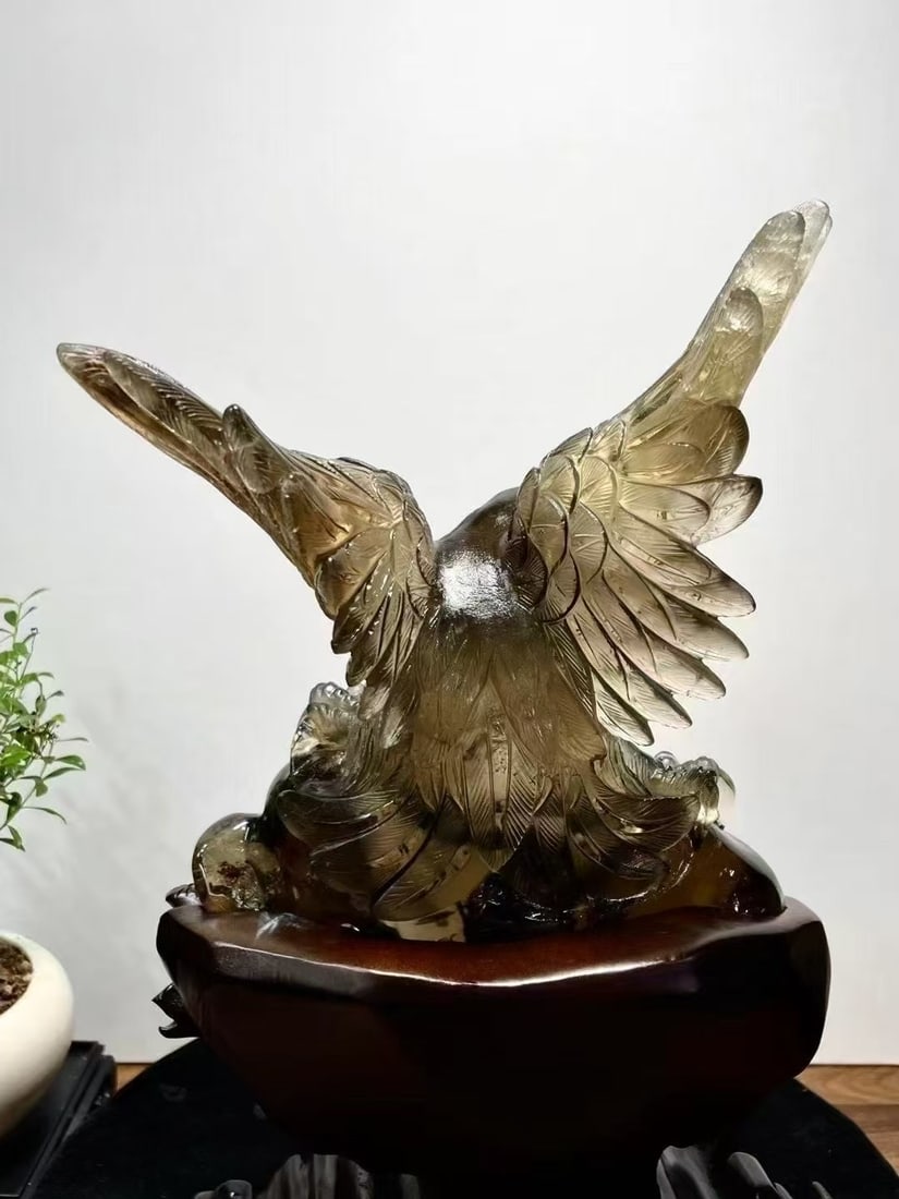 A Exquisite Crystal Carved Eagle Ornament - 8