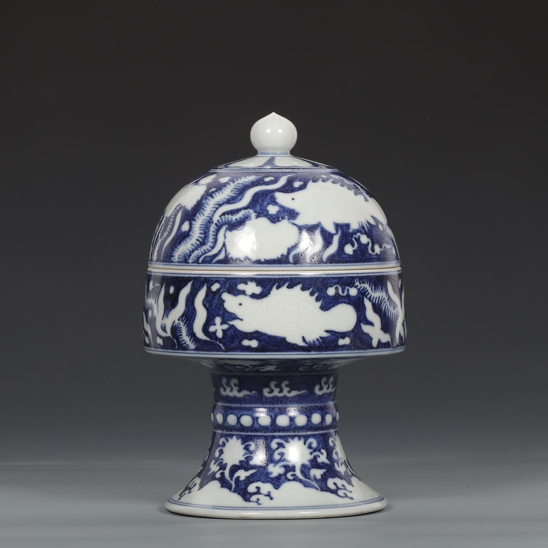A Exquisite Blue and White Fish and Algae Pattern Jar - 4