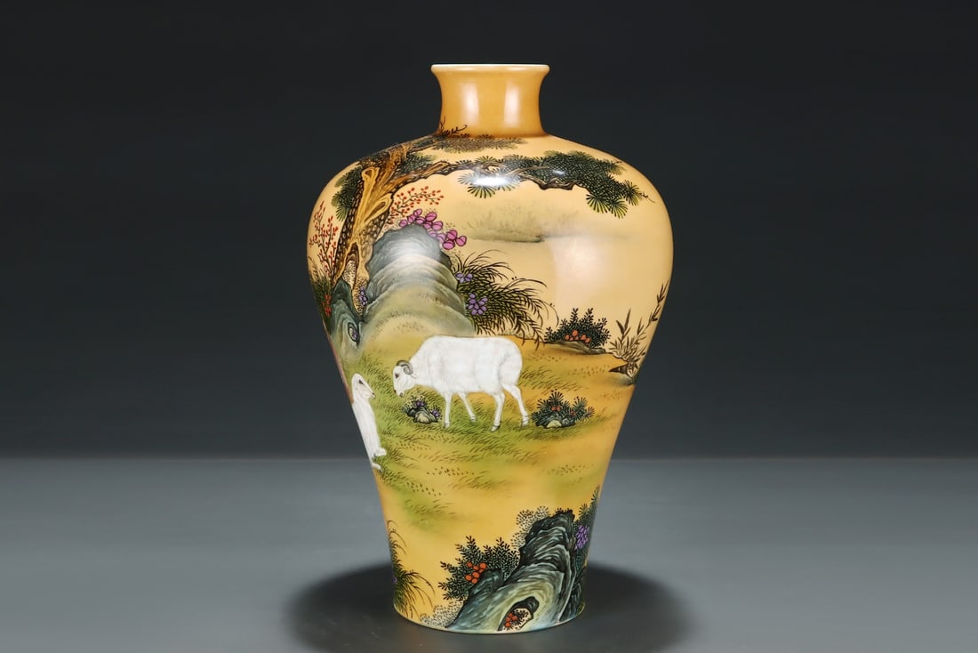 A Exquisite Enamel Sheep Pattern Vase - 2