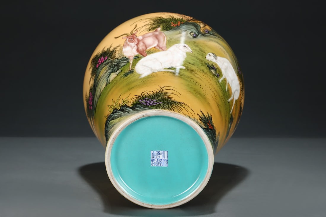 A Exquisite Enamel Sheep Pattern Vase - 5