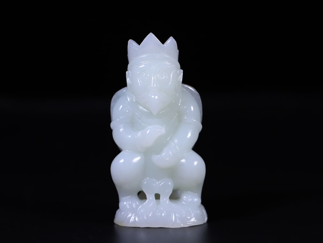 A Exquisite Hotan Jade Bird Ornament: A Exquisite Hotan Jade Bird Ornament,Qing Dynasty, China,Size:3.4cmx2.2cmx7.3cm,Weight:80g ??????,????