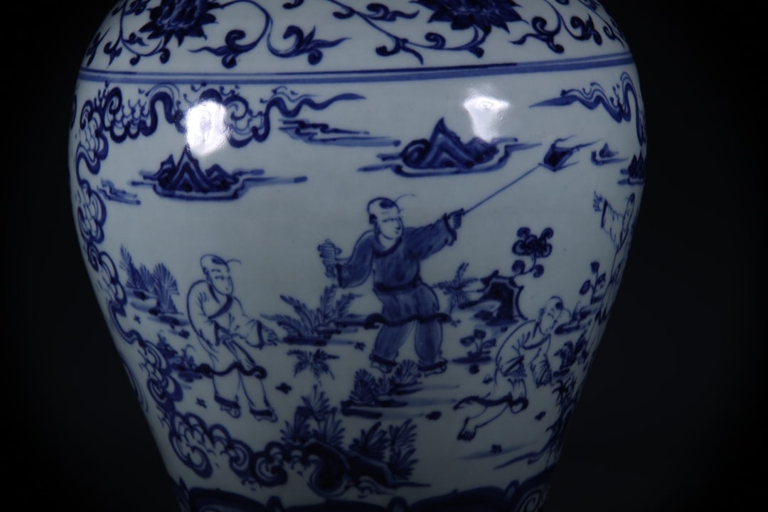 Blue and White Figures Pattern Vase - 6