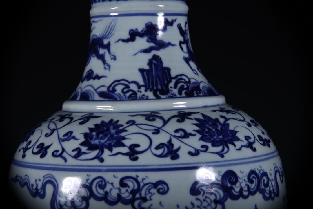 Blue and White Figures Pattern Vase - 8