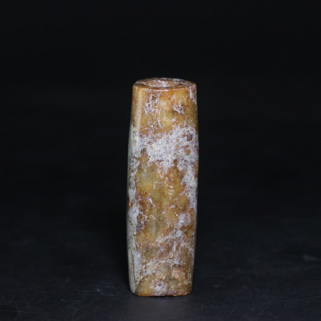 A Exquisite Gaogu Jade Ornament: A Exquisite Gaogu Jade Ornament,Ancient Time, China,Size:1.8cmx5.2cm,Weight:32.2g ??????,?????