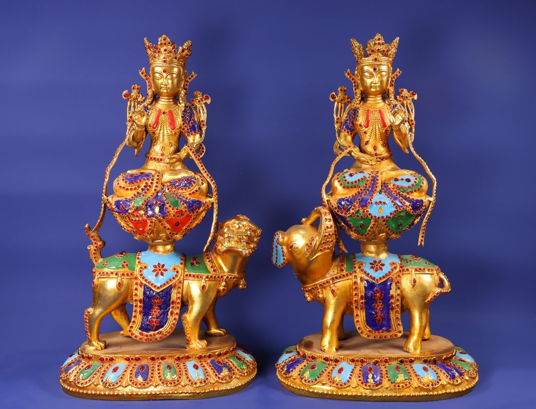 A pair of Exquisite Gold and Silver-Inlaid Gilt Pure Gold Inlaid Gems Blue Enamel Bodhisattva: A pair of Exquisite Gold and Silver-Inlaid Gilt Pure Gold Inlaid Gems Blue Enamel Bodhisattva,Qing Dynasty, China,Size:26cmx18cmx45cm, Weight:10850g ??????????????????????,????