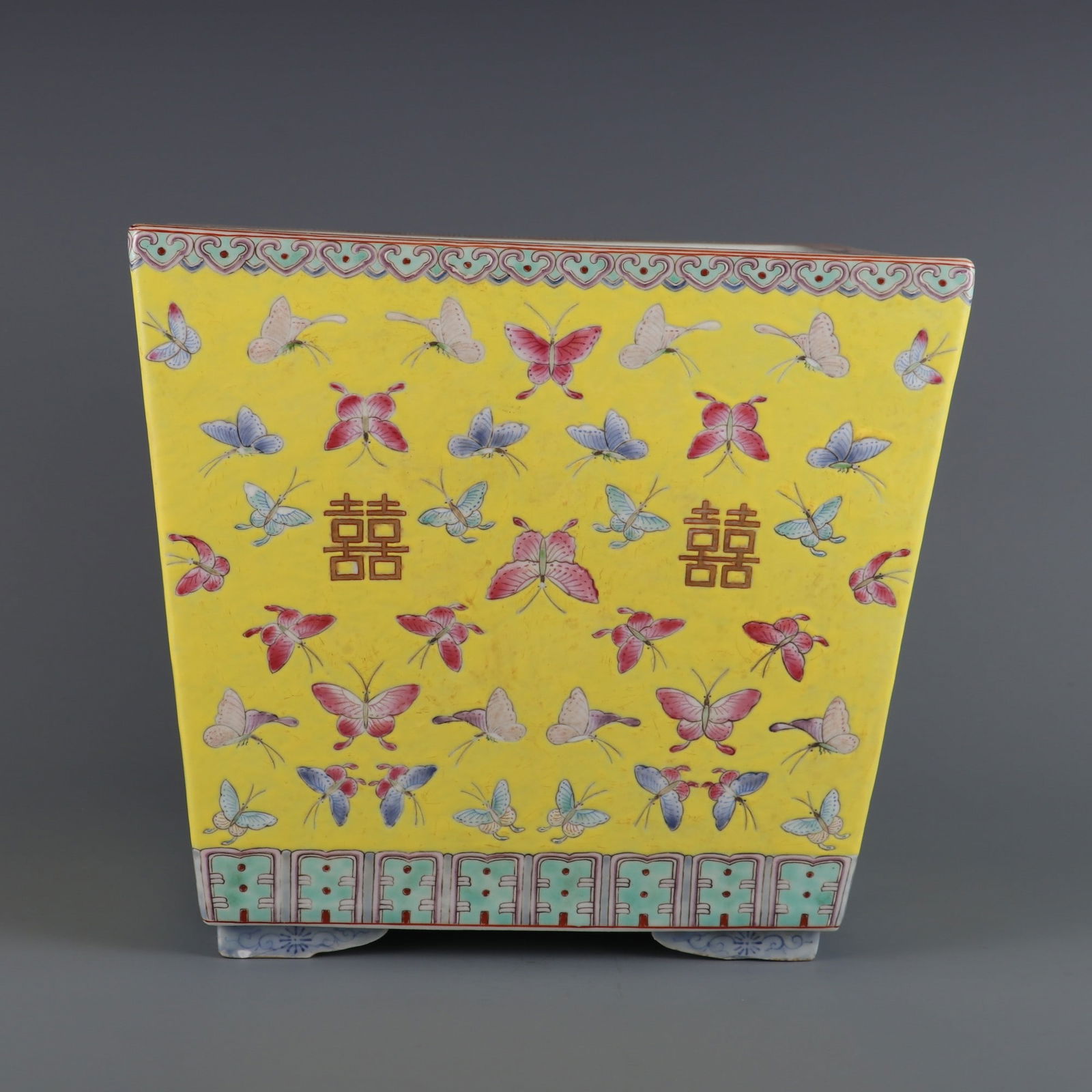 A Rare Yellow Ground Famille Rose Butterfly Pattern Square Flowerpot: A Rare Yellow Ground Famille Rose Butterfly Pattern Square Flowerpot,Qing Dynasty, China,Tongzhi Four-character Mark,Size:25cmx27.8cmx22cm ?????????????,????,??????