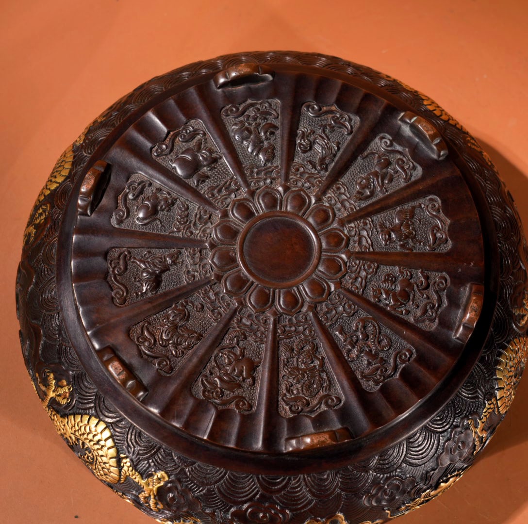 A Exquisite Gilt Bronze Dragon Pattern Basin - 9