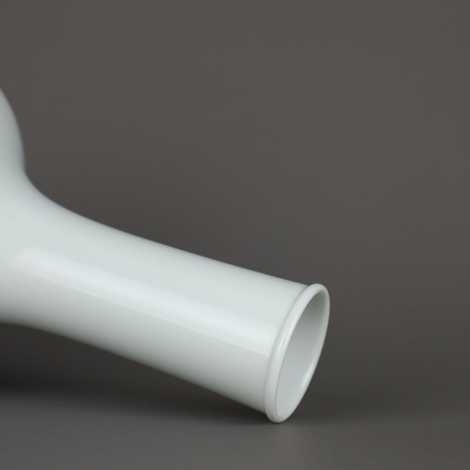 A Exquisite Doucai Dragon Pattern Vase - 4